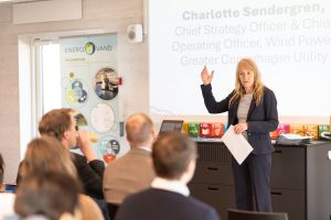 Charlotte Søndergren fra HOFOR holder tale på ENERGI & VAND