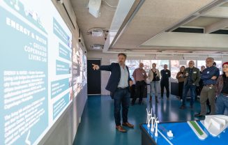 Jesper Steenberg fremviser ENERGI & VANDs Showroom